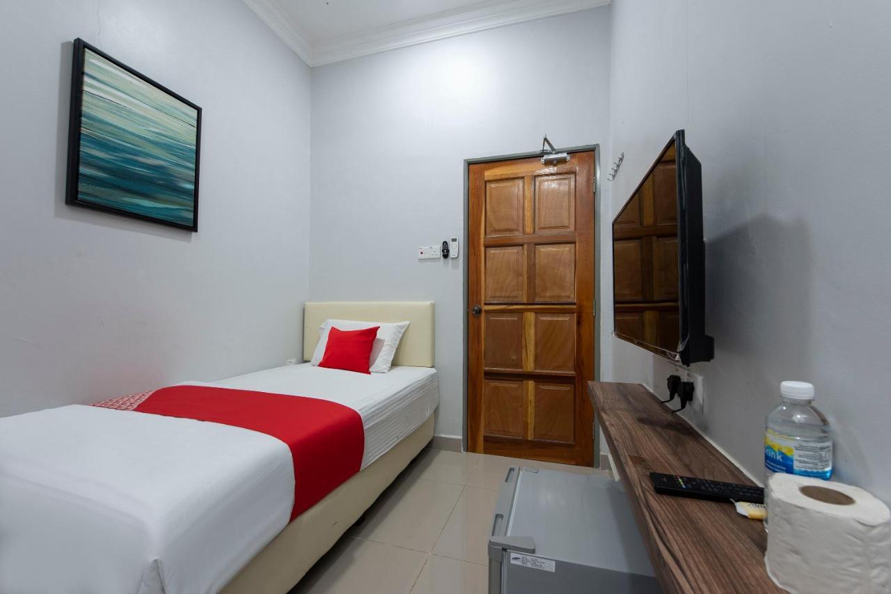 Kampung Sungai Rengit Oyo 90234 Sungai Rengit City Resort 2 מראה חיצוני תמונה