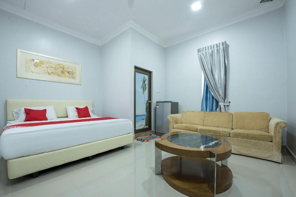 Kampung Sungai Rengit Oyo 90234 Sungai Rengit City Resort 2 מראה חיצוני תמונה