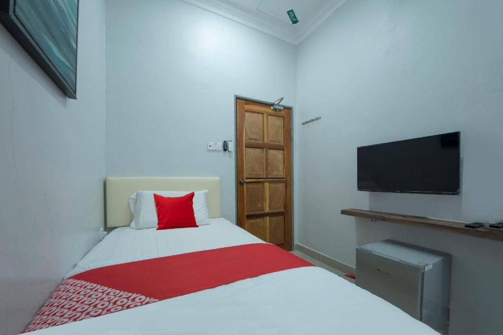 Kampung Sungai Rengit Oyo 90234 Sungai Rengit City Resort 2 מראה חיצוני תמונה